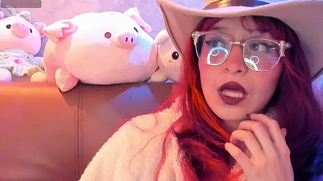 Snapshot of RedMeloddy chatting on February 1, 2:21 am RedMeloddy online show from February 1, 2:21 am