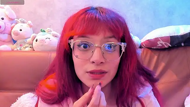 Snapshot of RedMeloddy chatting on February 2, 9:24 pm RedMeloddy online show from February 2, 9:24 pm