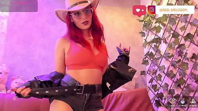 Snapshot of RedMeloddy chatting on February 13, 9:22 pm RedMeloddy online show from February 13, 9:22 pm