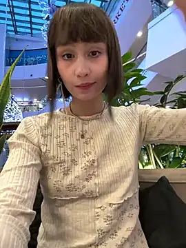 Snapshot of bigbabykiki chatting on December 26, 7:03 am bigbabykiki online show from December 26, 7:03 am