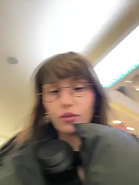 Snapshot of bigbabykiki chatting on February 16, 4:32 pm bigbabykiki online show from February 16, 4:32 pm