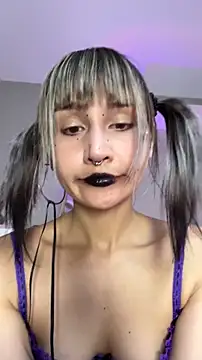 Snapshot of bigbabykiki chatting on June 8, 7:36 pm bigbabykiki online show from June 8, 7:36 pm