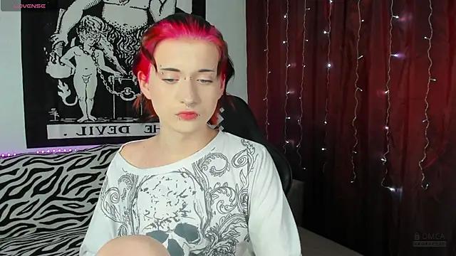 Vailyreb  online show from December 7, 1:14 am