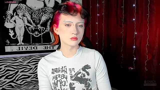 Vailyreb  online show from December 23, 1:24 pm