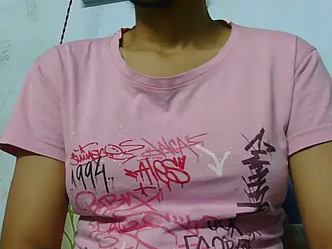 Snapshot of Thimiralagi chatting on February 6, 1:43 am Thimiralagi online show from February 6, 1:43 am