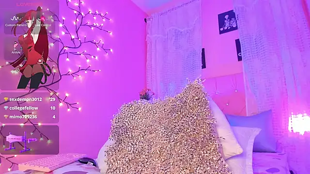 Dulce Girl  online show from February 20, 4:39 am