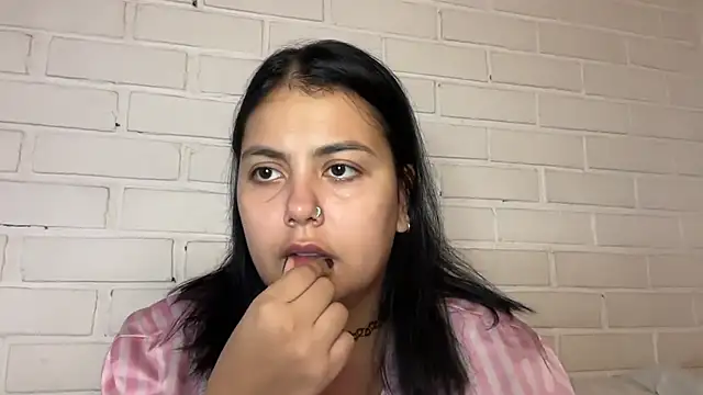 Snapshot of LisaTuspia chatting on October 28, 7:45 am LisaTuspia online show from October 28, 7:45 am