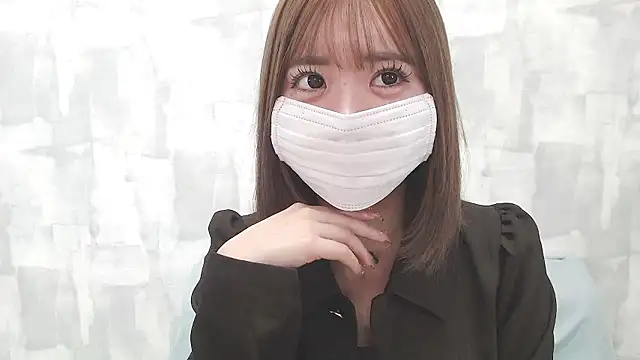 LOVE MOMO LOVE online show from November 19, 10:26 am