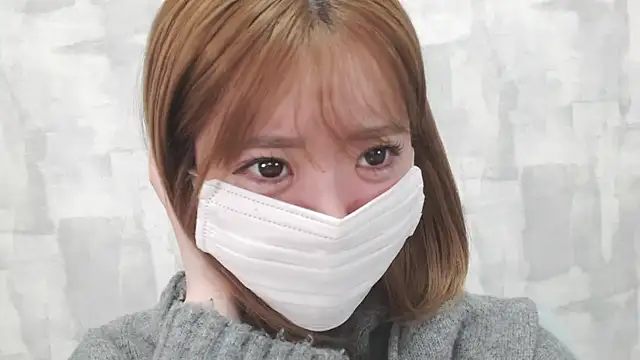 LOVE MOMO LOVE online show from December 1, 11:37 am