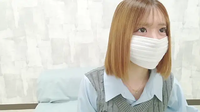 Snapshot of LOVE_MOMO_LOVE chatting on May 24, 12:21 pm LOVE MOMO LOVE online show from May 24, 12:21 pm