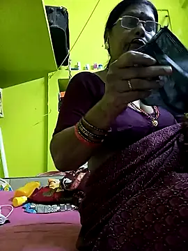 Snapshot of Tamil_yamuna_hindi chatting on December 11, 7:53 am Tamil yamuna hindi online show from December 11, 7:53 am