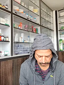 Raj1043 online show from February 1, 6:01 am