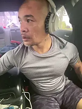 EatMyCake831 online show from April 25, 7:55 pm