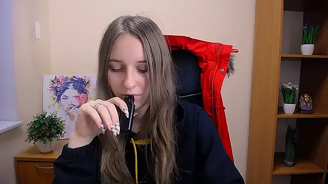 Snapshot of _Nicole_new chatting on December 3, 9:33 am  Nicole new online show from December 3, 9:33 am