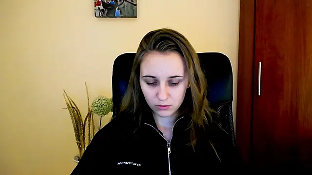 Snapshot of _Nicole_new chatting on January 6, 4:13 pm  Nicole new online show from January 6, 4:13 pm