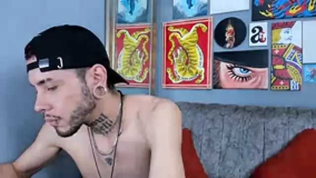 MurdockH online show from December 19, 9:00 pm