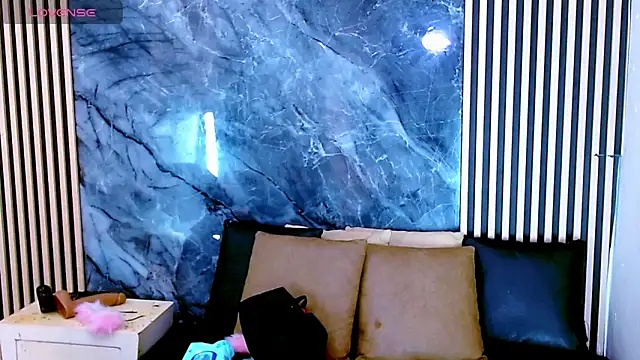 Isalombardi online show from September 20, 2:45 am