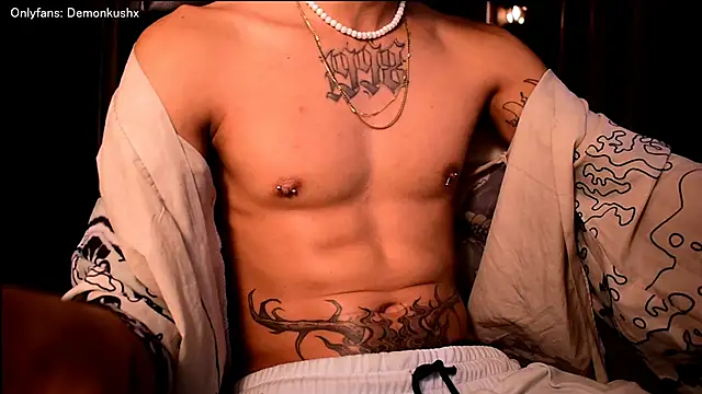 Snapshot of DemonKush-- chatting on March 25, 6:19 am DemonKush-- online show from March 25, 6:19 am