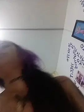 Snapshot of safira_hot chatting on May 28, 10:40 pm safira hot online show from May 28, 10:40 pm