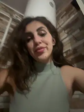 EmaSkyes online show from October 5, 7:45 pm