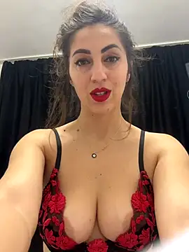 EmaSkyes online show from November 29, 6:49 am