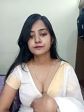 Snapshot of Miss-Riyasingh chatting on April 26, 5:27 am Miss-Riyasingh online show from April 26, 5:27 am
