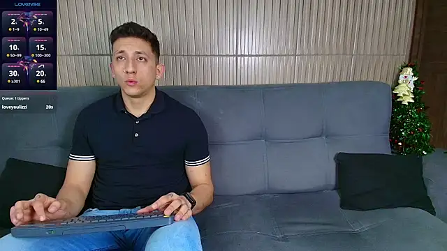 Snapshot of Maykol_Victoriasr chatting on December 31, 7:42 am Maykol Victoriasr online show from December 31, 7:42 am