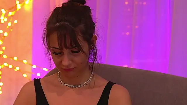 Snapshot of BelleSkye chatting on February 5, 9:08 pm BelleSkye online show from February 5, 9:08 pm