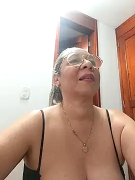 Snapshot of MATTHEW_MRANDA chatting on February 5, 10:33 pm MATTHEW MRANDA online show from February 5, 10:33 pm