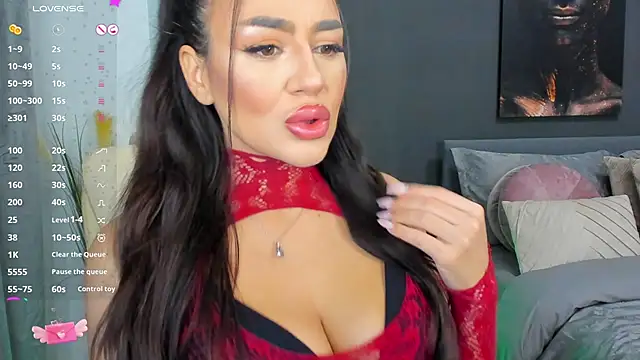 Snapshot of Sonia__Rey chatting on January 6, 10:15 pm Sonia Rey online show from January 6, 10:15 pm