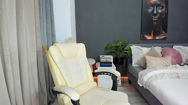 Sonia  Rey online show from October 27, 1:59 pm