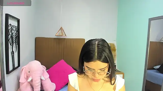 cassiehoward14 online show from March 6, 12:09 pm