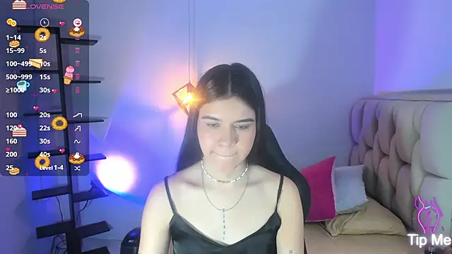 cassiehoward14 online show from September 17, 6:53 pm