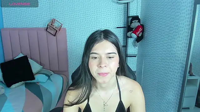 cassiehoward14 online show from September 24, 6:44 pm