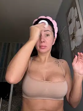 AnaRhodes online show from February 20, 8:58 pm