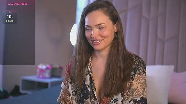 EmilyJuarez online show from February 13, 9:41 am