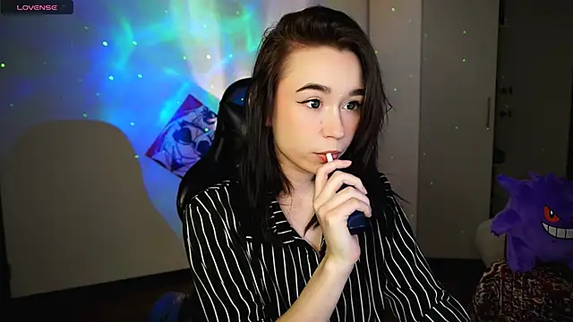 Kimiko   online show from February 19, 7:38 pm