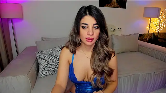 Queenofyouredreams online show from February 11, 12:49 am