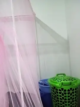 Snapshot of BriannaVincent chatting on March 7, 4:42 am BriannaVincent online show from March 7, 4:42 am