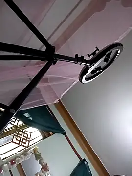 Snapshot of BriannaVincent chatting on March 24, 4:28 am BriannaVincent online show from March 24, 4:28 am