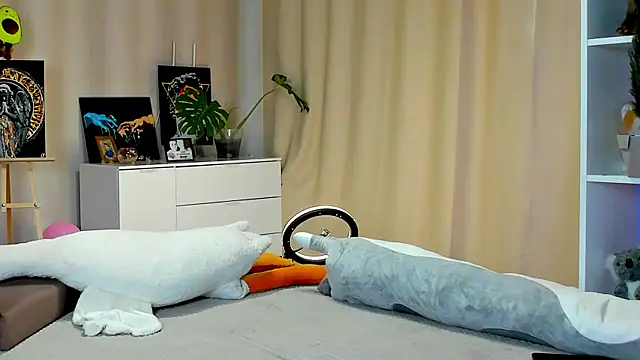 callmetori online show from December 15, 8:30 am