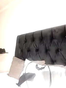 Dark Berry 26 online show from November 26, 8:10 pm