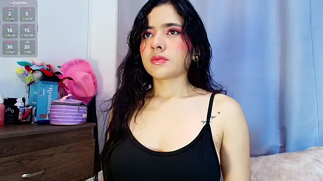 adara johnson   online show from November 6, 11:44 am