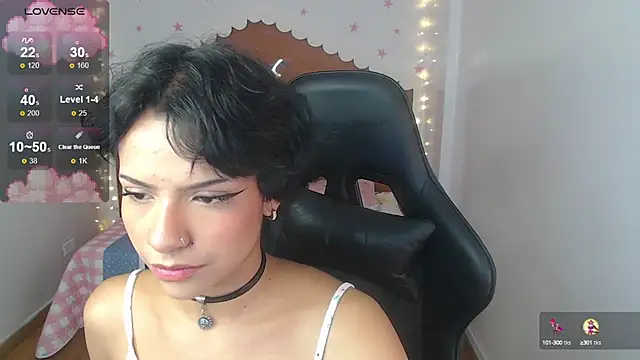 Snapshot of kathina_t chatting on December 14, 4:42 pm kathina t online show from December 14, 4:42 pm