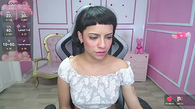 Snapshot of kathina_t chatting on March 15, 1:41 am kathina t online show from March 15, 1:41 am