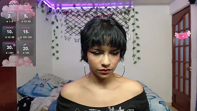 Snapshot of kathina_t chatting on September 24, 8:01 pm kathina t online show from September 24, 8:01 pm