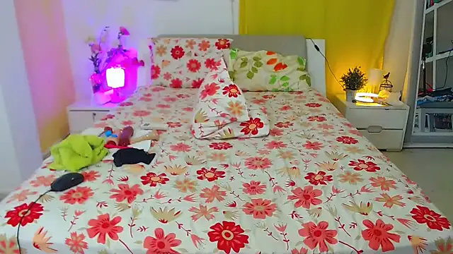 Kendralove31xxx online show from February 9, 6:33 am