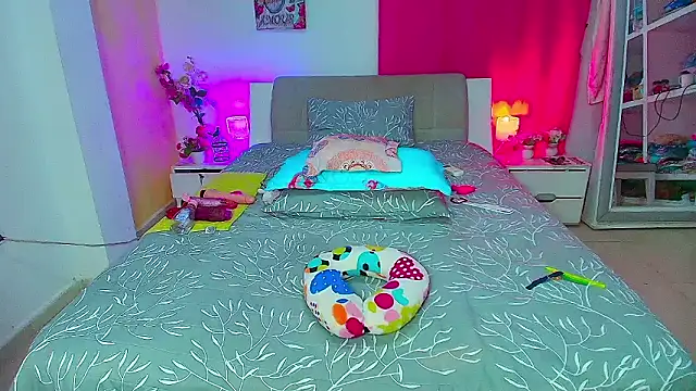 Kendralove31xxx online show from March 30, 2:45 am