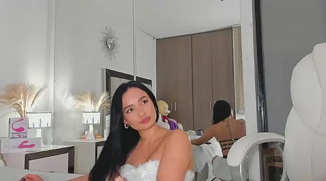 Snapshot of alexa_tobar chatting on December 21, 11:13 pm alexa tobar online show from December 21, 11:13 pm