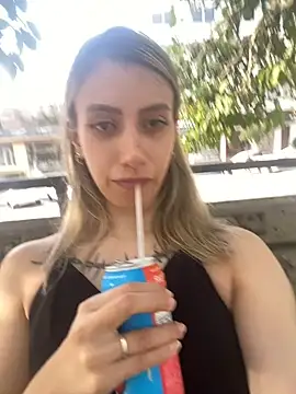 loira messi online show from February 25, 8:30 pm